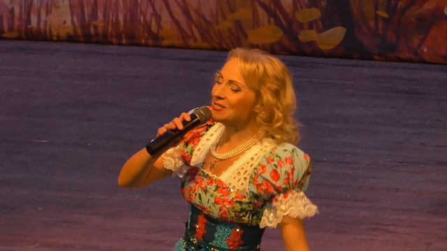 Лена Василёк «Эх, деревня».MP4 смотреть онлайн