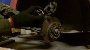 Матиз замена тормозов. Замена передних колодок daewoo matiz Дэу матиз.Быстрая замена!!!