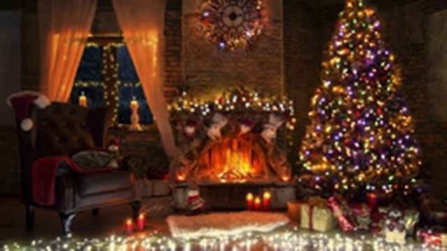 Árbol de Navidad y gato durmiendo junto a la chimenea | Sonidos de fuego crepitante para el ambient смотреть онлайн
