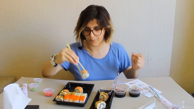 СУШИ РОЛЛ С ВЕТЧИНОЙ??? / SUSHI BOX смотреть онлайн