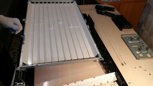 Sharp LG32D44RU не включается, нет изображения, уходит в защиту. смотреть онлайн
