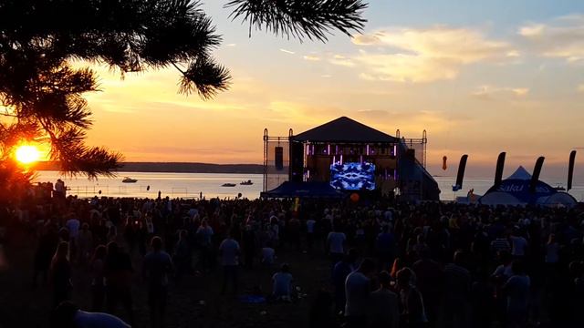 Tanel Padar & The Sun - Õnne Valem (Võsu Rannafestival 2016) смотреть онлайн