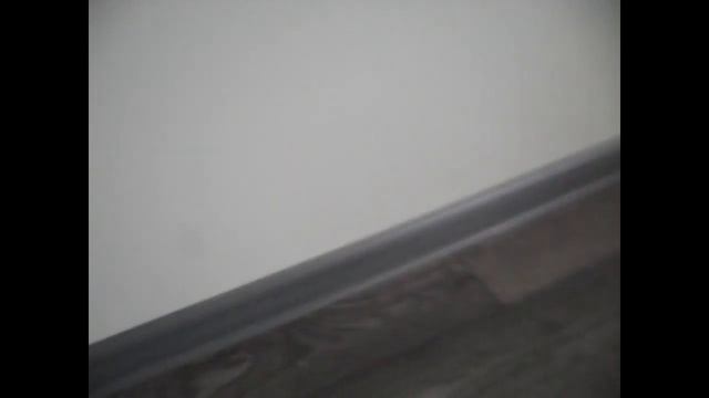 █ КАК ПРОИЗВЕСТИ монтаж напольного плинтуса (подгонка). смотреть онлайн