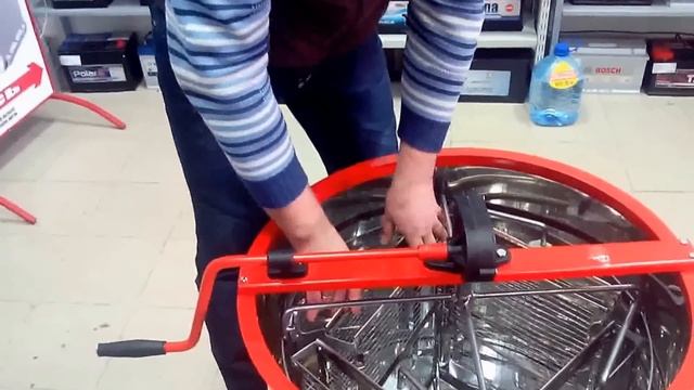 Обзор 4 х рамочной медогонки с оборотными кассетами Review 4 framework extractor with seed tapes смотреть онлайн