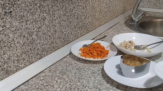 РЫБНЫЙ САЛАТ С МИНТАЕМ! Вкусный и простой рецепт! смотреть онлайн