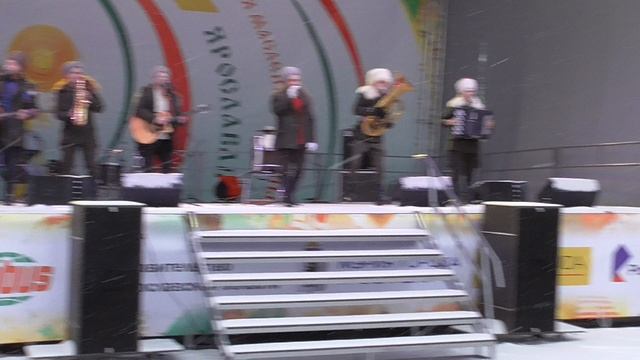 Фолк группа "Партизан FM" "Девка".mp4 смотреть онлайн