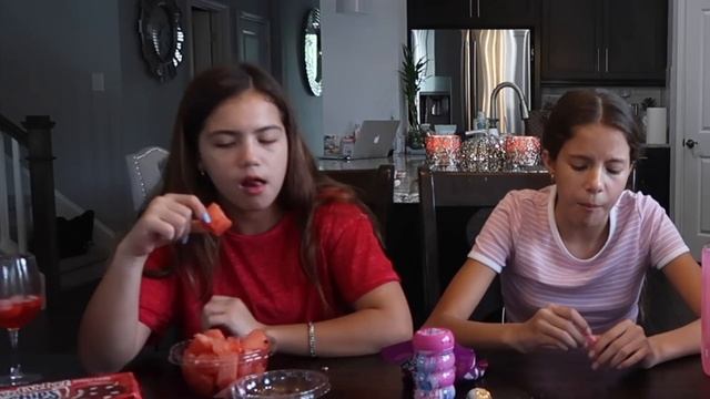 LAST TO STOP EATING THEIR COLOR FOOD ???WINS A LOT ? | SISTER FOREVER смотреть онлайн