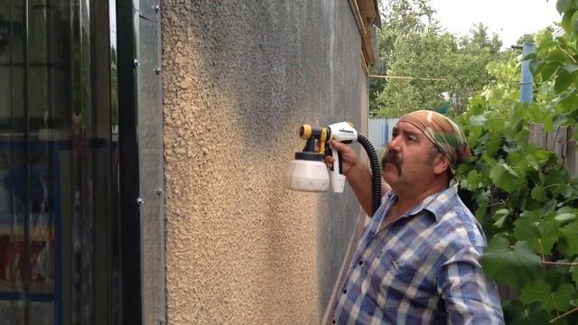 Красим фасад дома, используем электрический краскопульт Wagner WallPerfect 867 смотреть онлайн