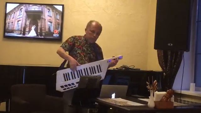 Александр Островский Lounge One Man Band (клавишный инструмент keytar) FEELINGS1 смотреть онлайн