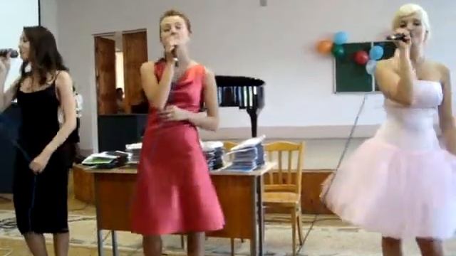 Девушки на выпускном))) смотреть онлайн
