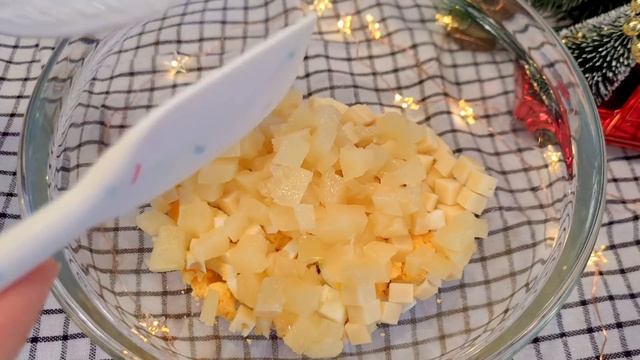 6 действительно ВКУСНЫХ салатов с крабовыми палочками / Кухня Ирины! смотреть онлайн