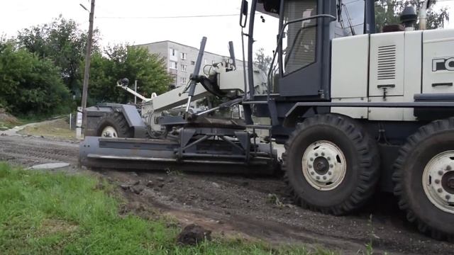Грейдер ГС-14.02. Работа. Планировка дороги / Grader GS-14.02. Work. Road Layout.