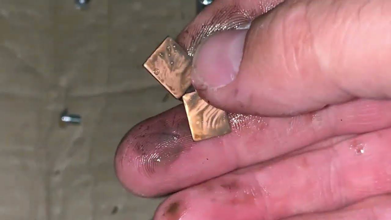 Впервые пробую откачать масло из мотора через щуп при помощи насоса на LADA Granta FL смотреть онлайн