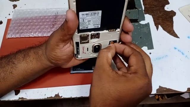 Samsung j4 accidentally back button damage jumpering work done on blue mobiles смотреть онлайн