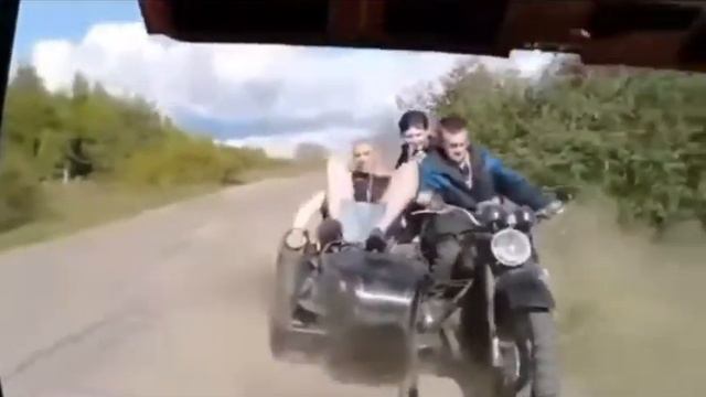 Как мы с друзьями едем в ЖОПУ ?? смотреть онлайн