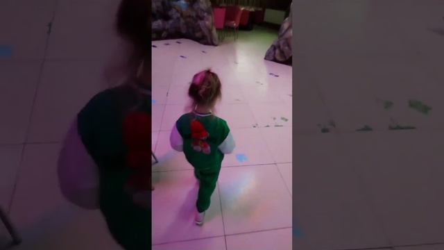 ДЕТСКАЯ ИГРОВАЯ ДИНОЗАВРиЯ В МИНСКЕ 🦖ЧАСТЬ 1#дети #приколы #dinosaur #динозаврик #дино #игровая# смотреть онлайн