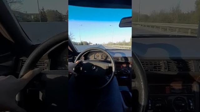 Mercedes-Benz w124 200D Drive смотреть онлайн