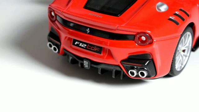 Ferrari F12TDF 1/24 By Bburago [REVIEW] La Plus Belle Des Ferrari Modernes?