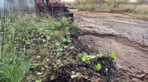 Как управлять экскаватором  ЮМЗ