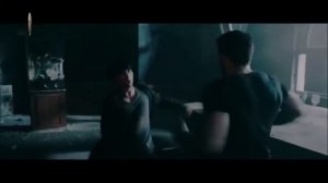 Скотт Эдкинс против Тони Джаа Фильм Тройная угроза