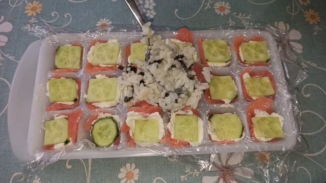 НЕ УМЕЕТЕ КРУТИТЬ РОЛЛЫ? Форма для ЛЬДА поможет сделать их дома смотреть онлайн