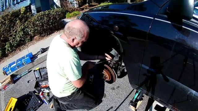 2007 KIA Sportage CV axle replacement смотреть онлайн