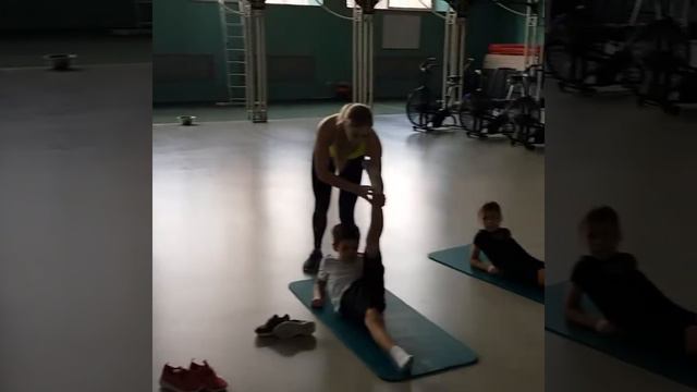 Тренировки в СК Салют Гераклион. Спортивная Фитнесс-Аэробика смотреть онлайн