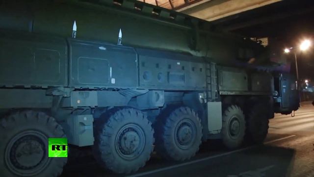 Gruselig.Russischer Pfarer segnet in Moskau ballistische Interkontinentale Raketen „Jars“ смотреть онлайн