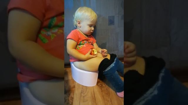 Спим на горшке. Детки смотреть онлайн