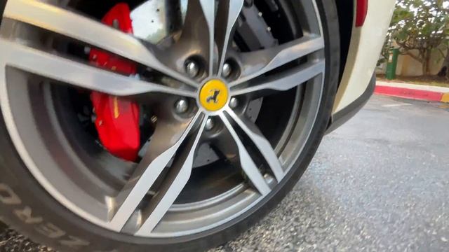2019 Ferrari Portofino Walk-around Video смотреть онлайн
