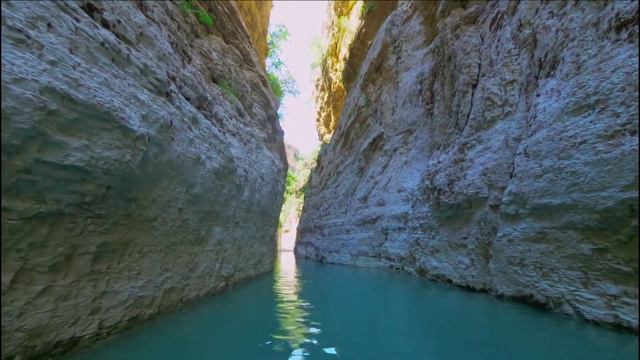 The Balkans. Osumi Canyon. Балканы. Осумский каньон. Девственная природа горной Албании. смотреть онлайн