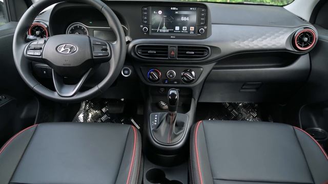 Trải nghiệm Hyundai i10 1.2L AT Hatchback mới, lựa chọn tốt cho nhu cầu cá nhân смотреть онлайн