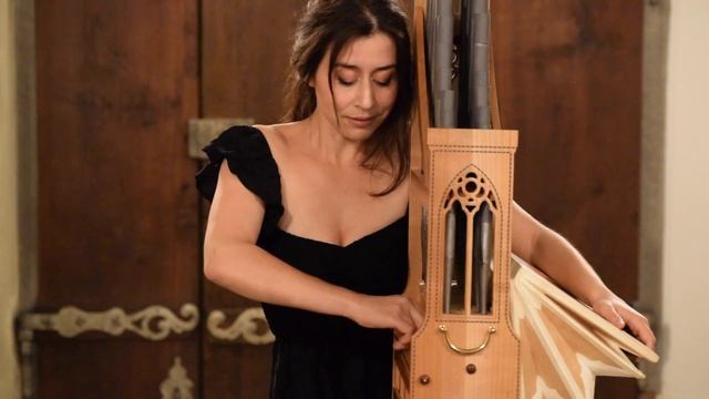 Catalina Vicens - Medieval Portative Organ / Benedicamus Domino смотреть онлайн