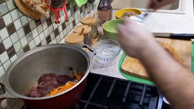 Вкусненькая, полезная гречка с куриной печенью и грибами! смотреть онлайн