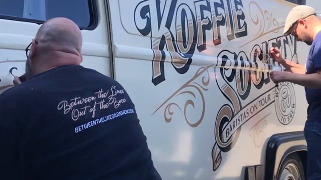 Handpainted lettering on a Renault Estafette foodtruck смотреть онлайн