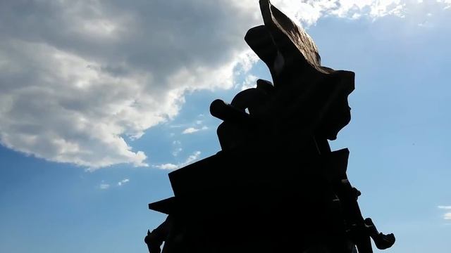 ПАМЯТНИК ТАЧАНКЕ РОСТОВЧАНКЕ В ГОРОДЕ РОСТОВЕ смотреть онлайн