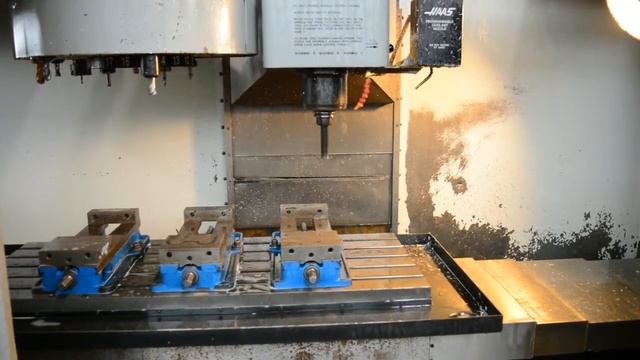 Haas VF-3 CNC Vertical Machining Center 2000 смотреть онлайн