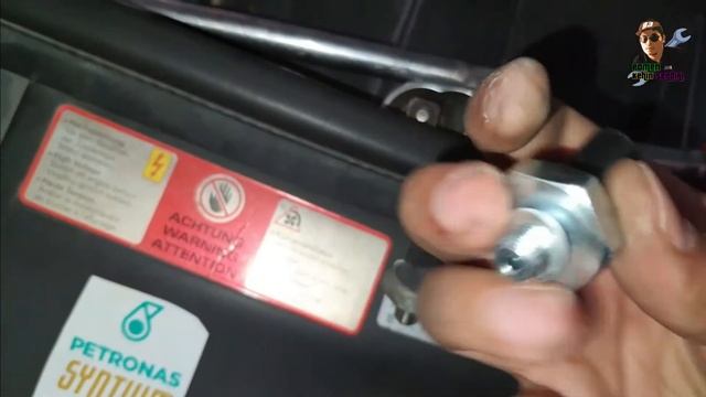 Audi Q7 Oil Pressure Sensor DiY Replacement смотреть онлайн