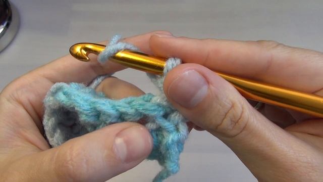 Урок 11. Изнаночные рельефные столбики крючком (вогнутые столбики) смотреть онлайн