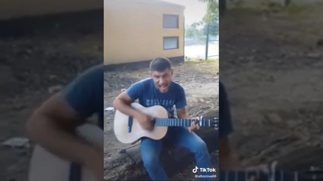 Слепой гитарист Леха поет песню - песни под гитару смотреть онлайн