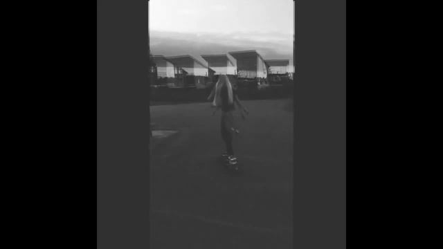 Алена Шишкова учится кататься на скейте! видео Инстаграм\Instagram смотреть онлайн