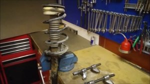 Renault Scenic II skruva bort och demontera fjäderben