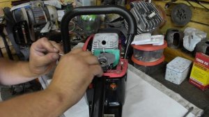 БЕНЗОПИЛА KRUGER.КИТАЙСКАЯ НАРОДНАЯ. РАЗБОРКА И РЕГУЛИРОВКА КАРБЮРАТОРА,ЗАТОЧКА ЦЕПИ.