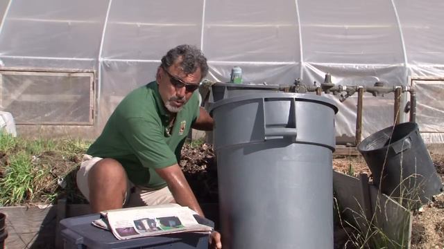 How Do I Make Compost Bins From Barrels? : Composting смотреть онлайн