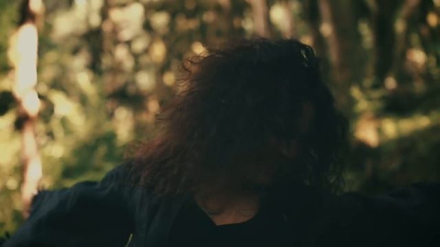 Wild Woman - For Women Who Run With The Wolves - Peruquois