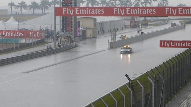 2014 Malaysian F1 - Wet Safety Car смотреть онлайн