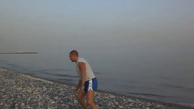 Тренировка Дяди Вовы на камнях.Кипр.