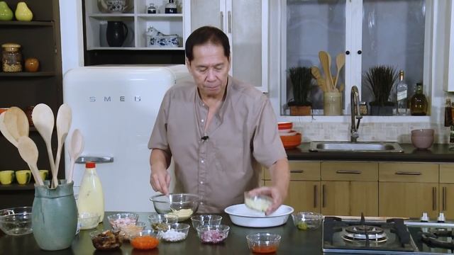 Sandy Daza’s version of fiesta fish, sushi bake, and meatloaf | Casa Daza смотреть онлайн
