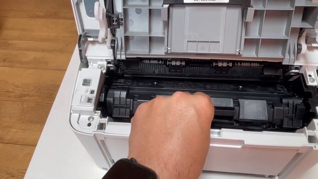 How to remove toner cartridge HP Laser Jet M110we M110w W1420A смотреть онлайн