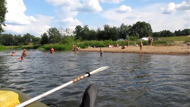 ПРОПЛЫВАЕМ ПЛЯЖ В ЛУЧКАХ. смотреть онлайн